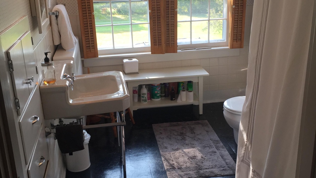 Photo of Bathroom in Chester Depot
