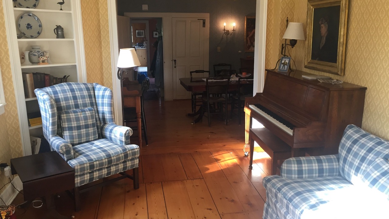 Photo of Livingroom in Chester Depot