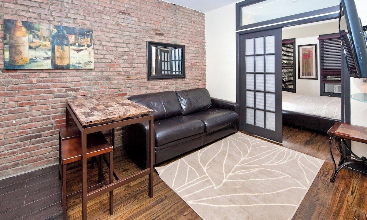 Photo of Livingroom in Rose Hill