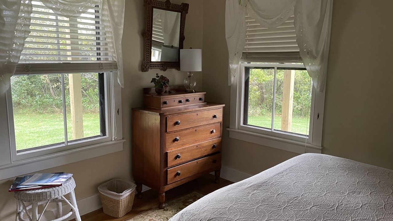 Photo of Bedroom in Tom Nevers