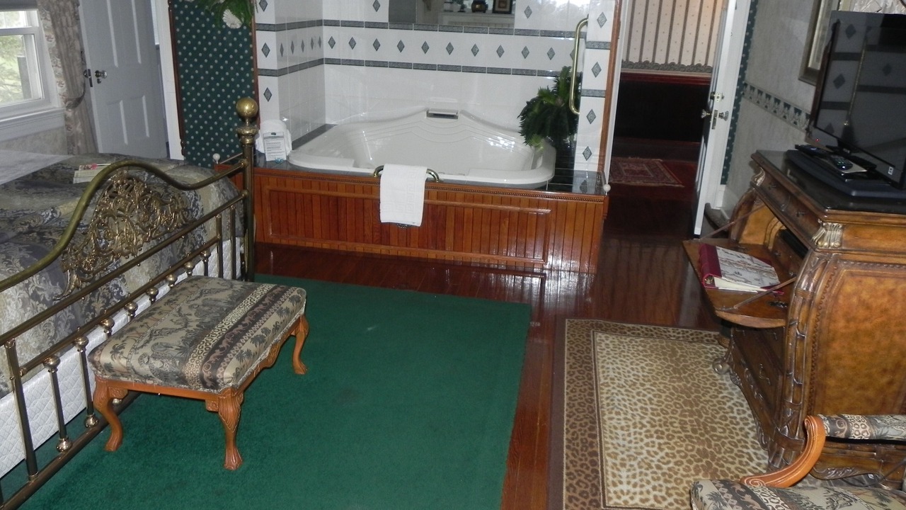 Photo of Bedroom in Hubbard