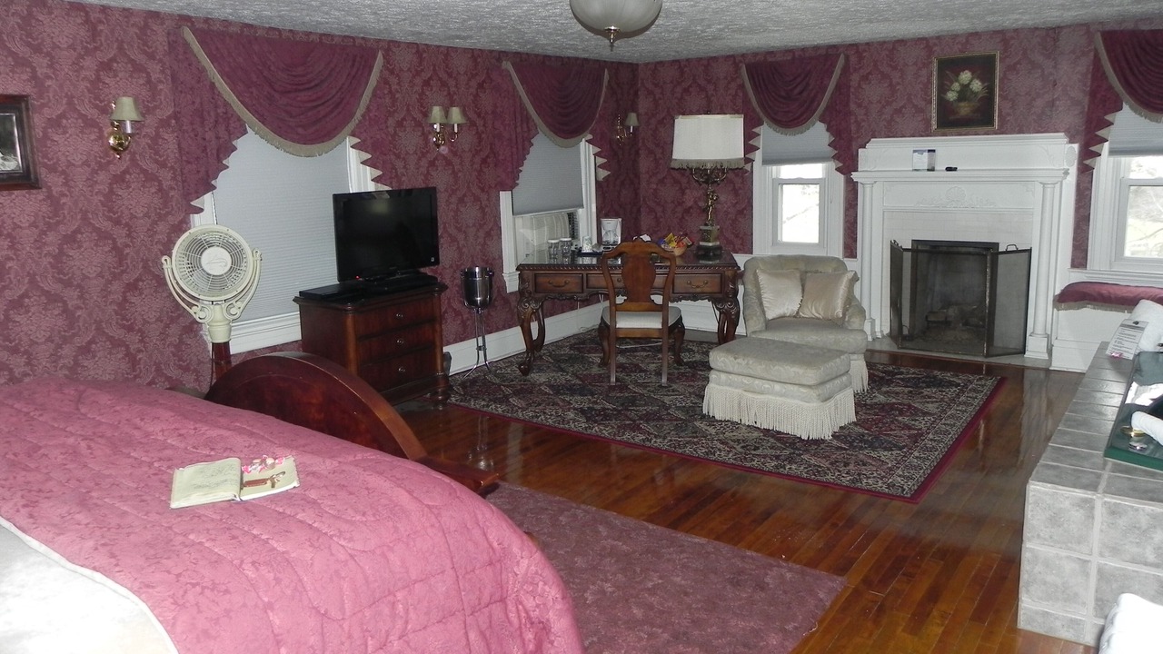 Photo of Bedroom in Hubbard