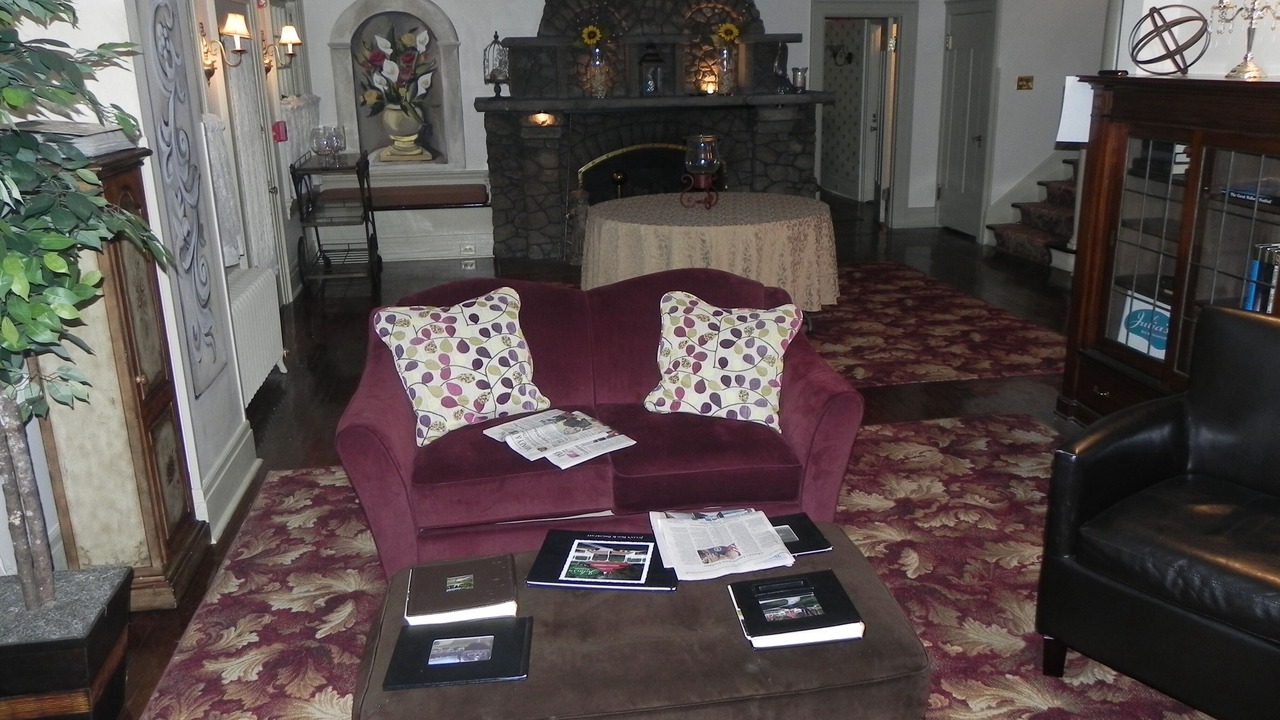 Photo of Livingroom in Hubbard