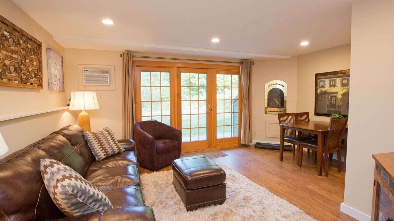 Photo of Livingroom in Stowe Area
