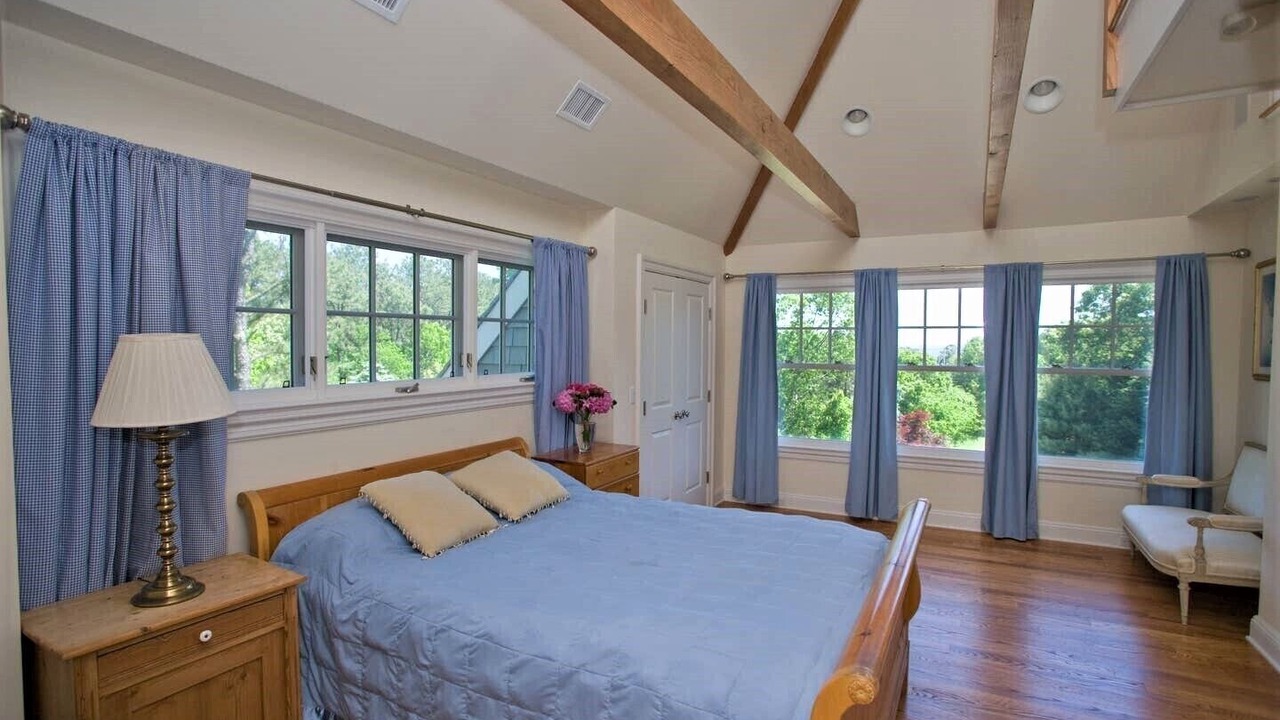 Photo of Bedroom in Shinnecock Hills