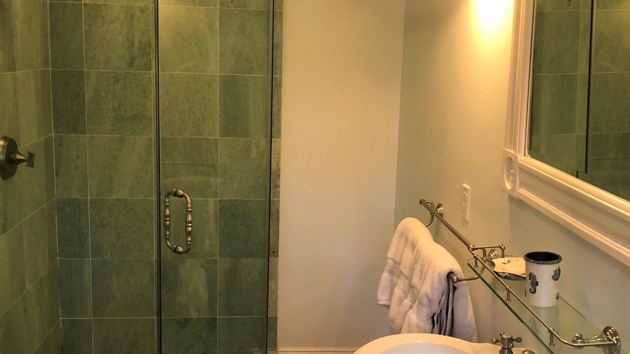 Photo of Bathroom in Shinnecock Hills