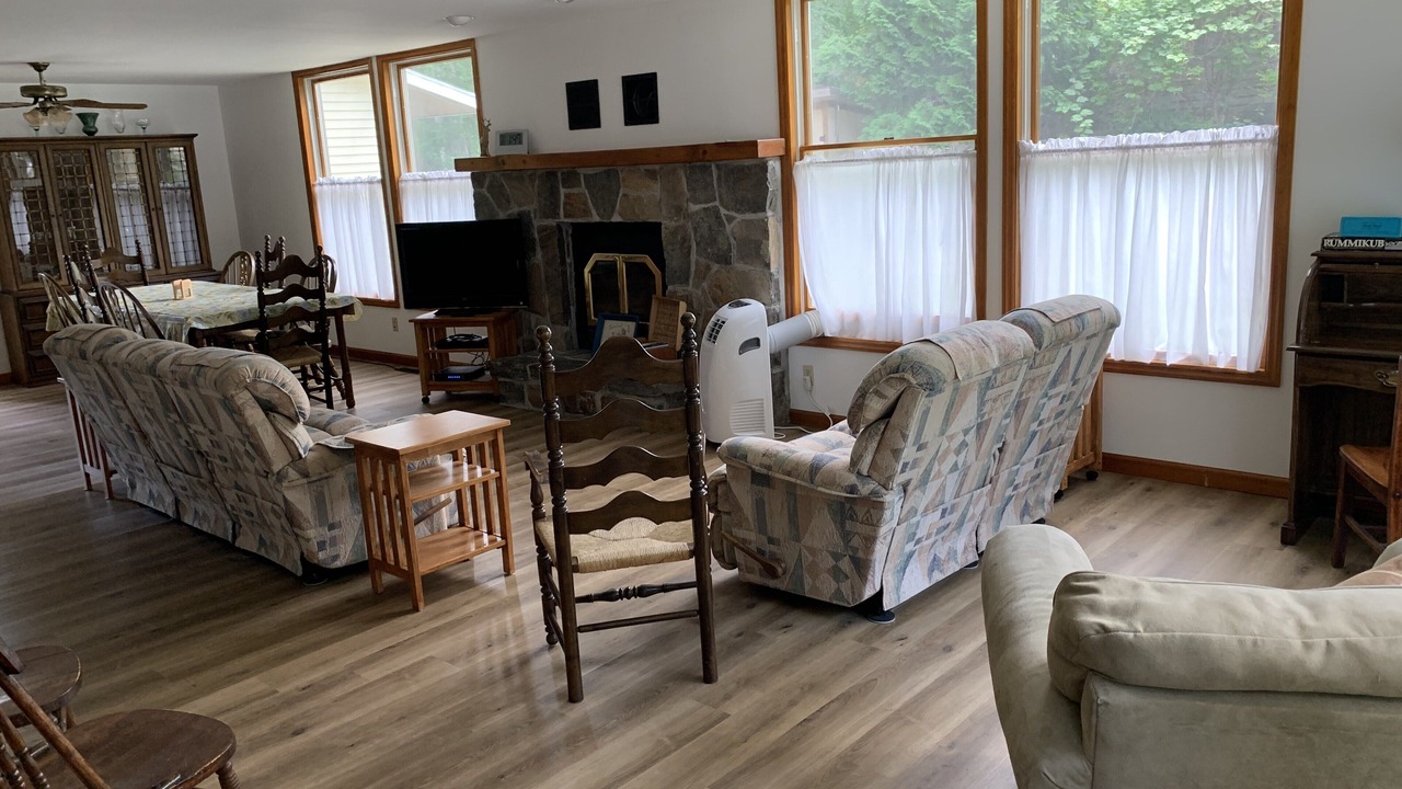 Photo of Livingroom in Lake George