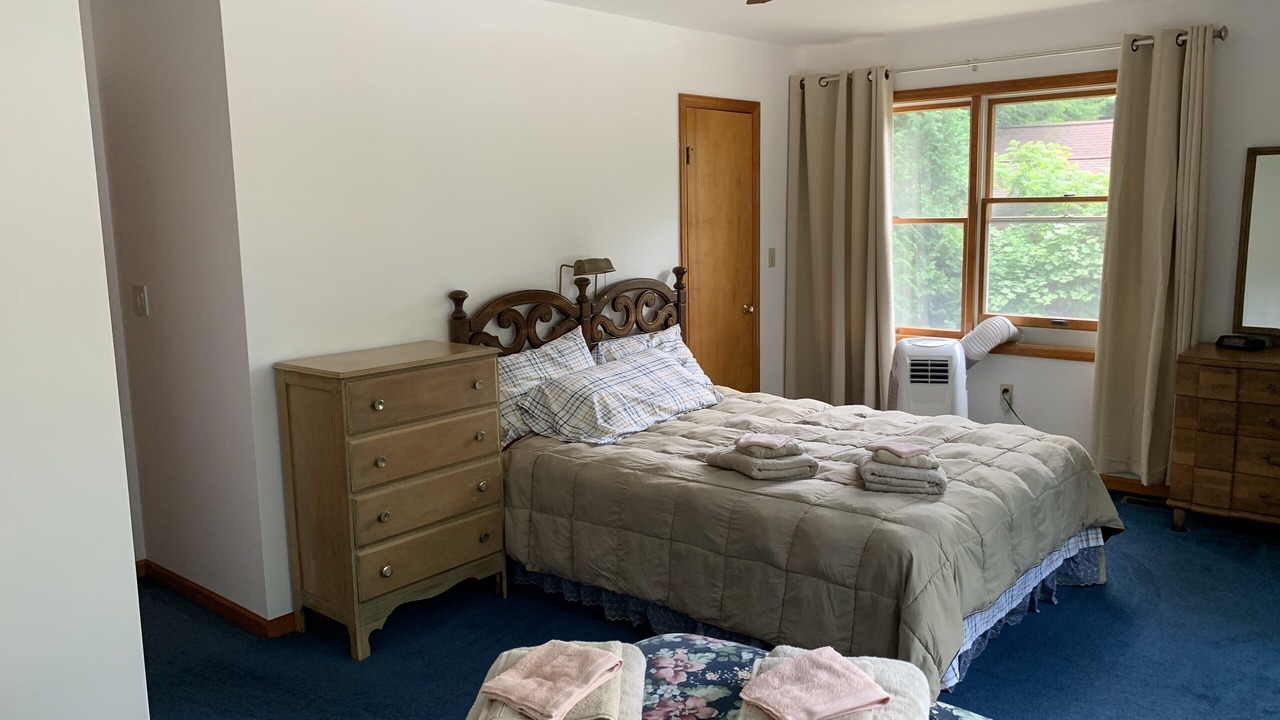 Photo of Bedroom in Lake George
