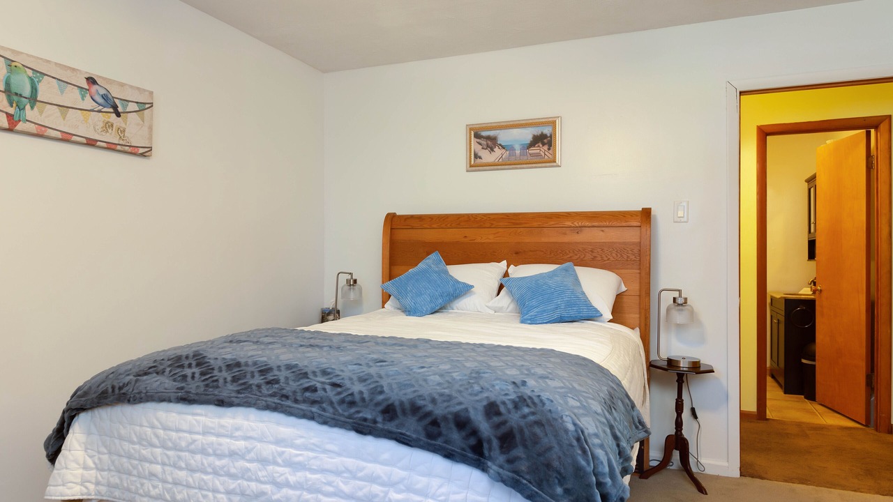Photo of Bedroom in Town of Reading