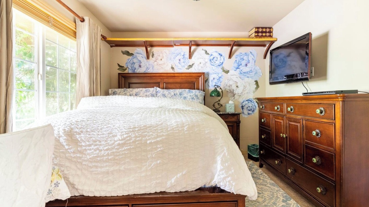 Photo of Bedroom in Holly