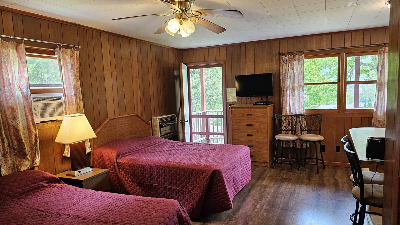 Photo of Bedroom in Lake George
