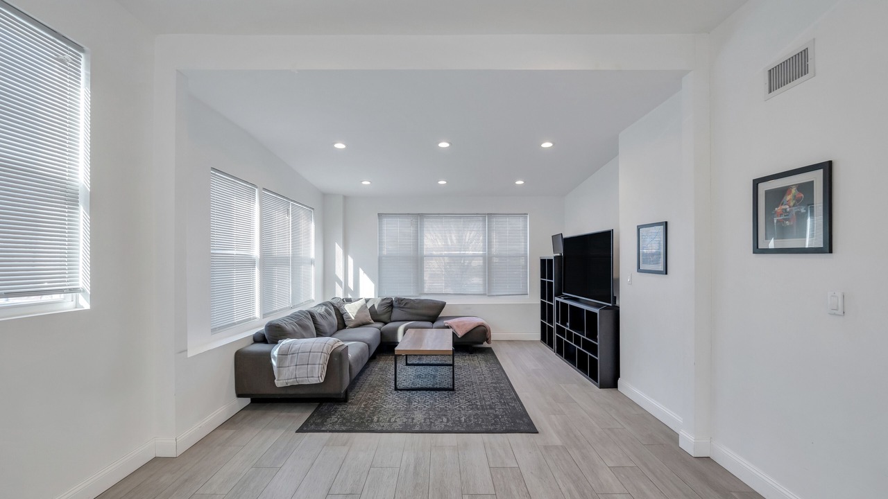 Photo of Livingroom in Long Beach