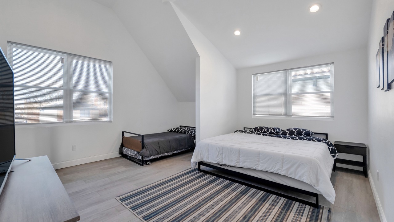 Photo of Bedroom in Long Beach
