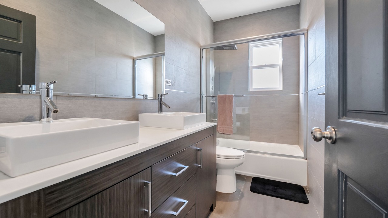 Photo of Bathroom in Long Beach