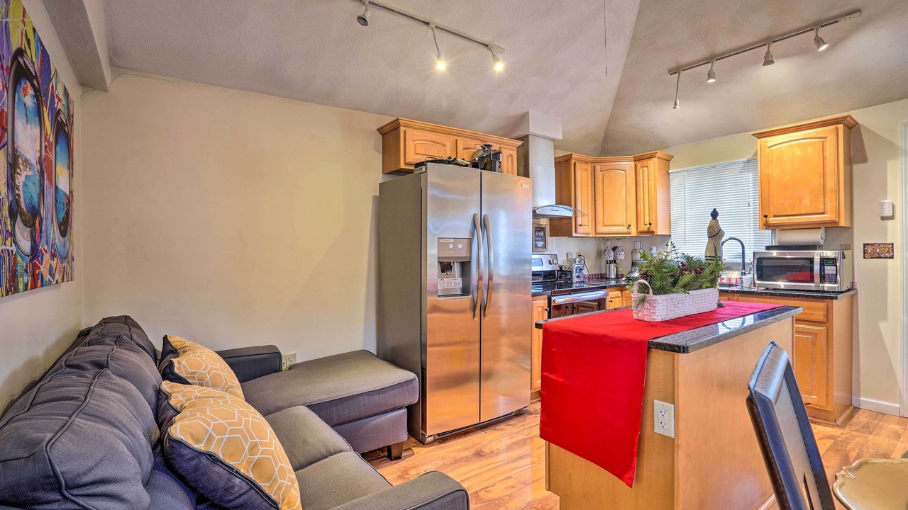 Photo of Livingroom in Revere