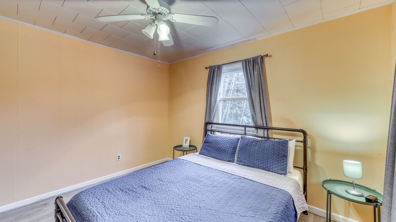 Photo of Bedroom in East Haven  Rutland County