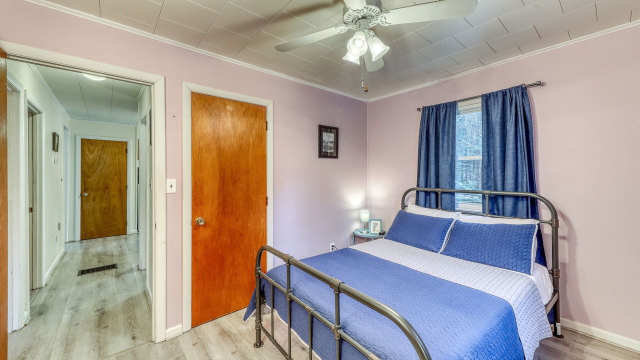 Photo of Bedroom in East Haven  Rutland County