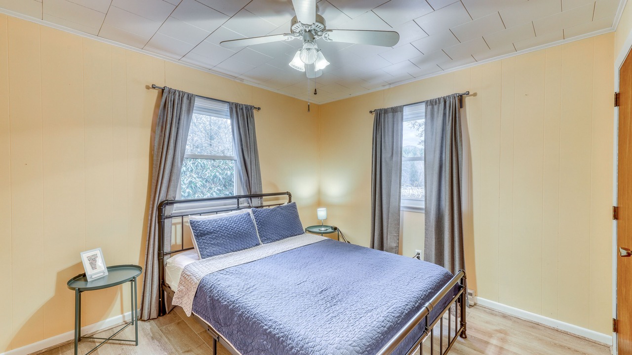 Photo of Bedroom in East Haven  Rutland County