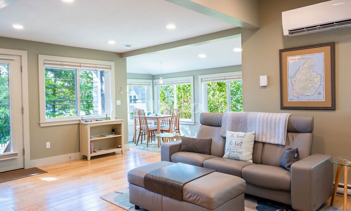 Photo of Livingroom in Peaks Island