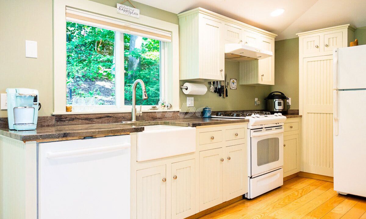 Photo of Kitchen in Peaks Island
