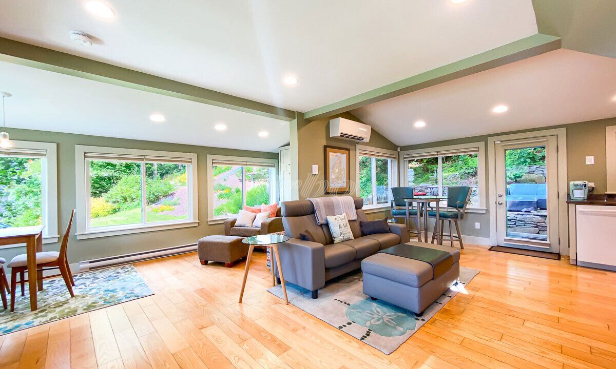 Photo of Livingroom in Peaks Island