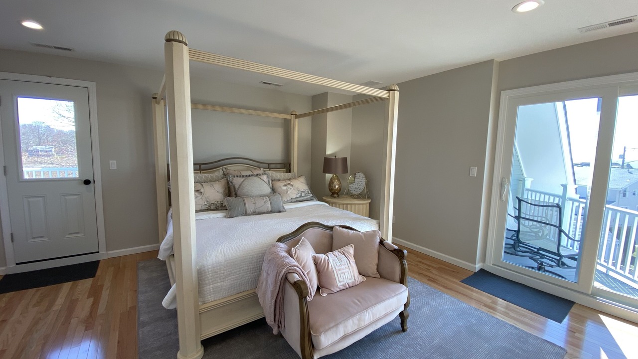 Photo of Bedroom in Westbrook Center