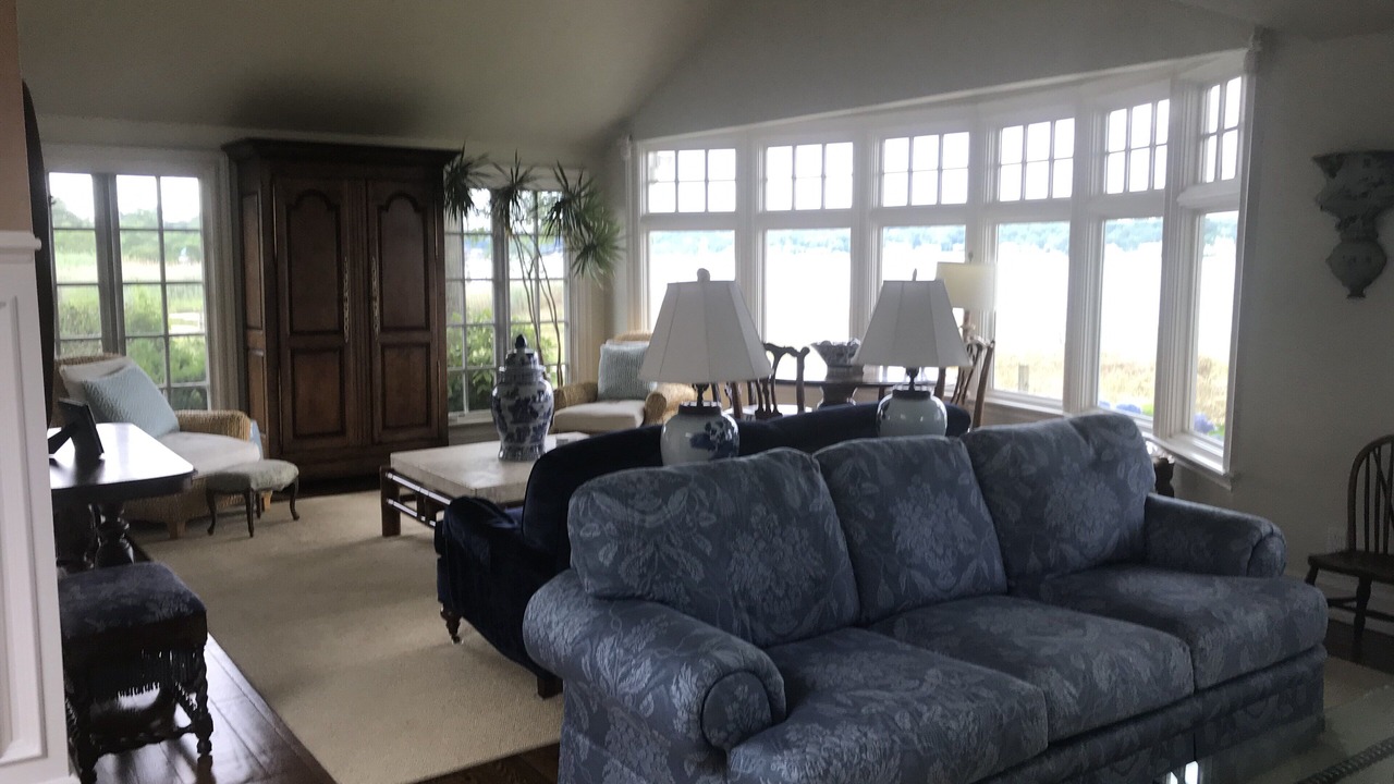 Photo of Livingroom in Port Washington