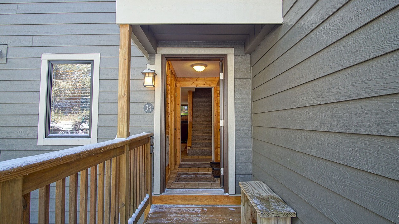 Photo of Outdoor in Snowshoe