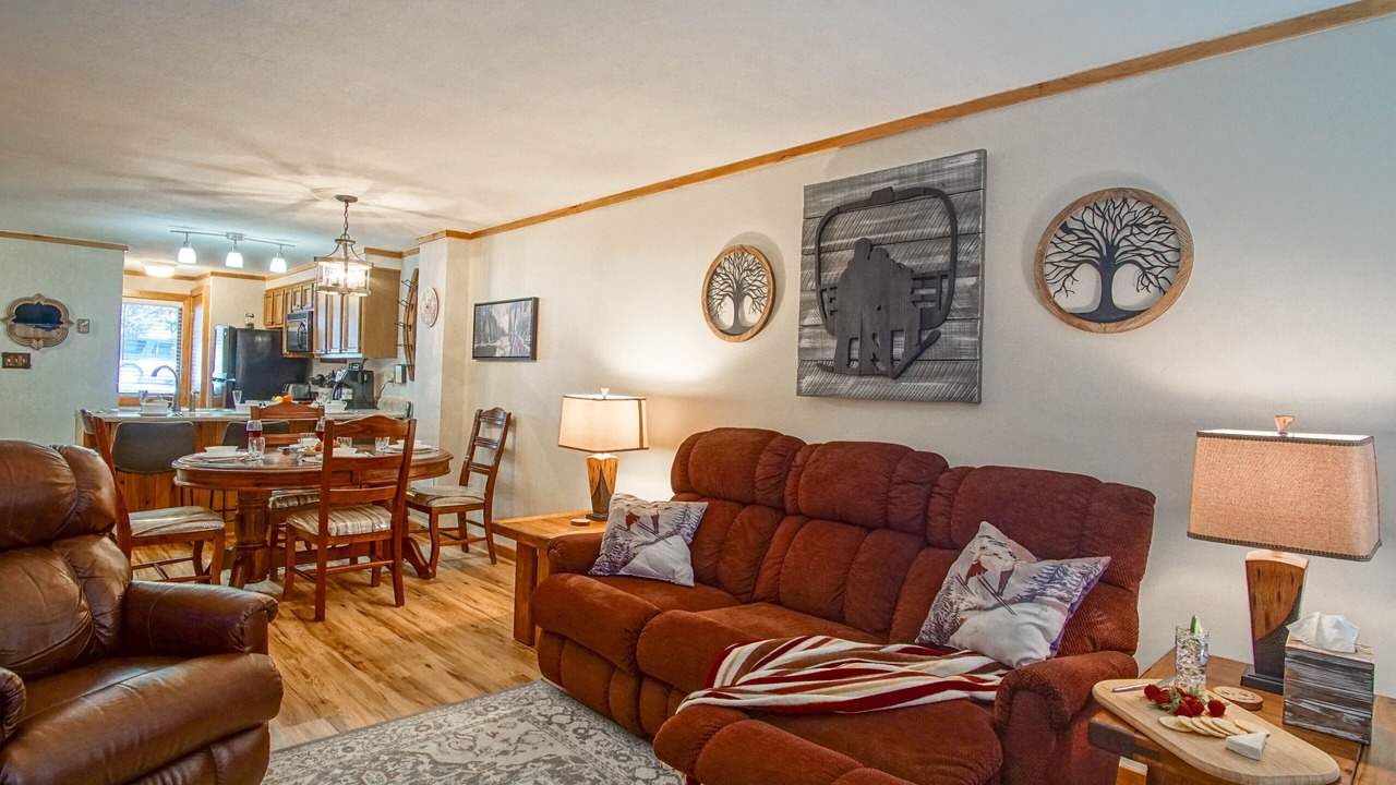 Photo of Livingroom in Snowshoe