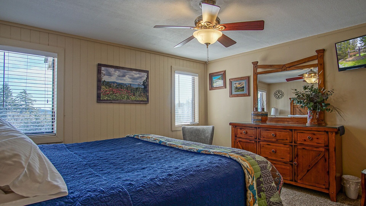 Photo of Bedroom in Snowshoe