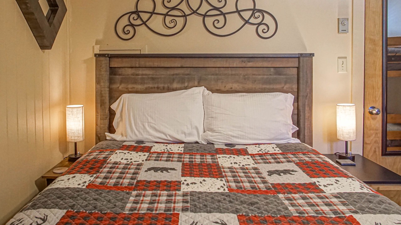 Photo of Bedroom in Snowshoe