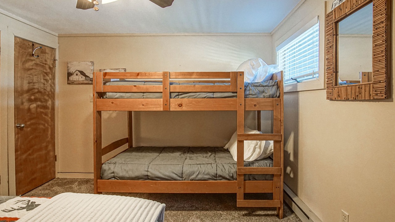 Photo of Bedroom in Snowshoe