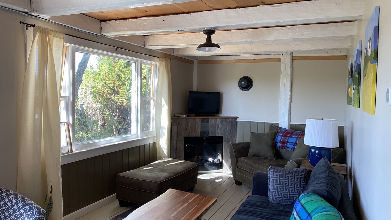 Photo of Livingroom in East Burke