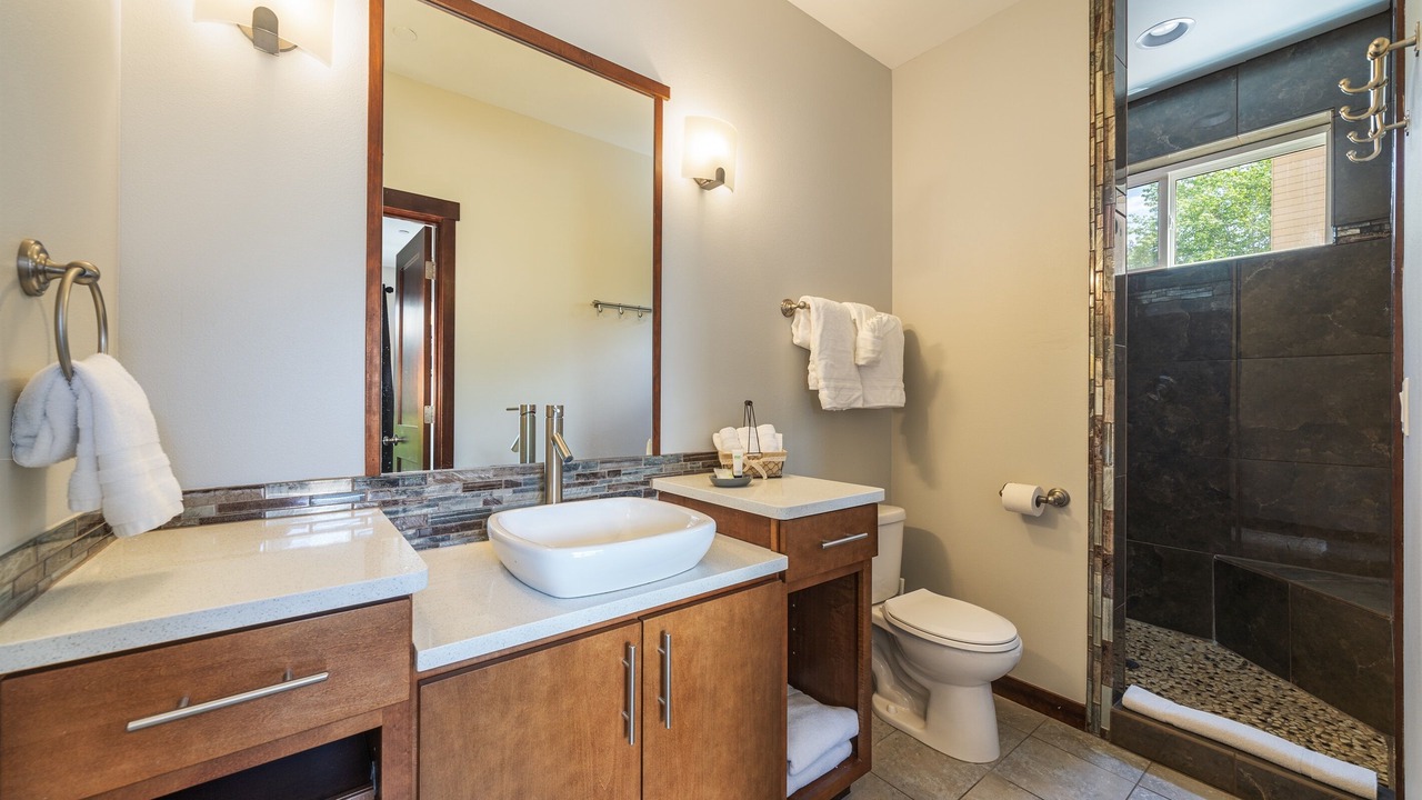 Photo of Bathroom in Manson