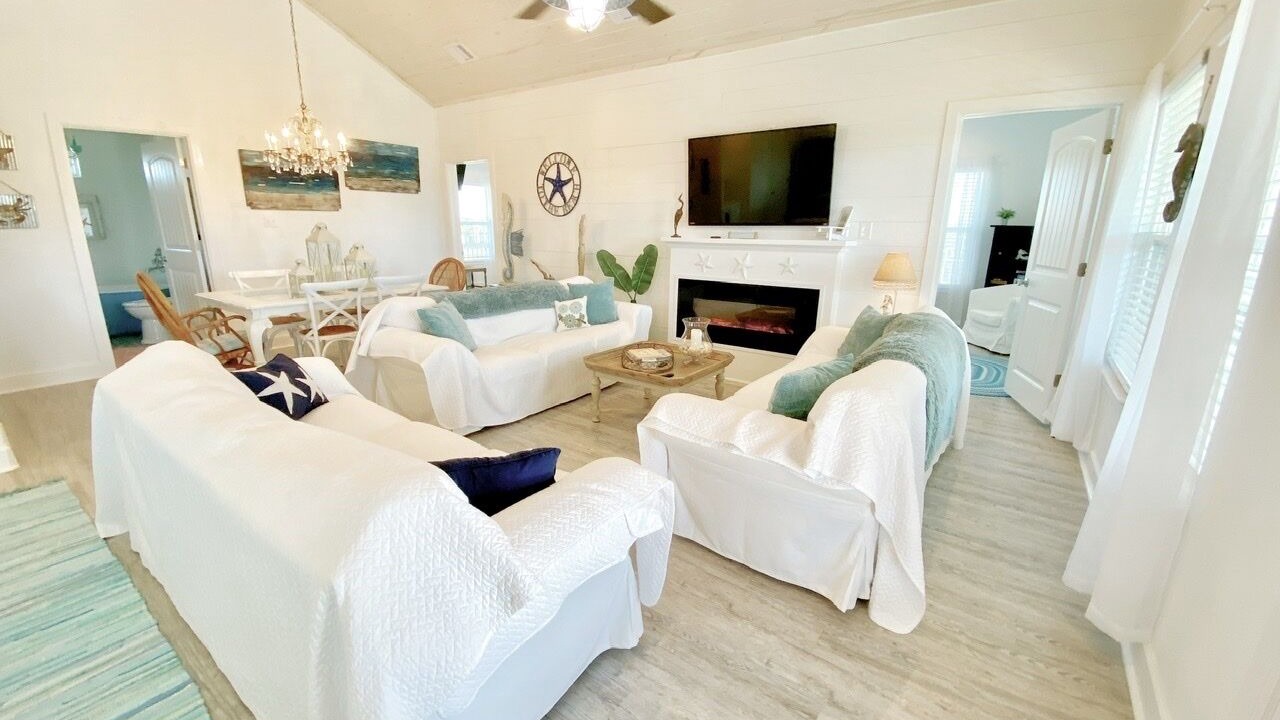 Photo of Livingroom in Crystal Beach