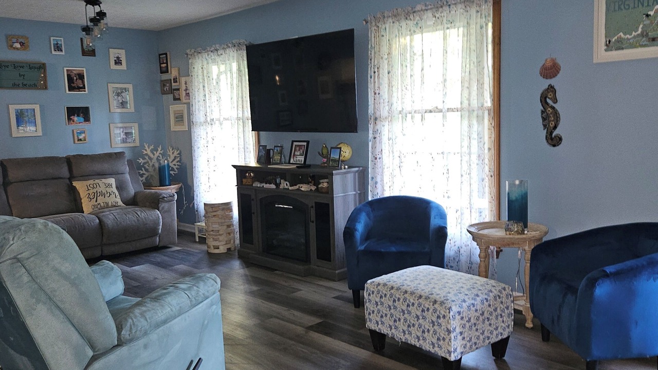 Photo of Livingroom in Pembroke