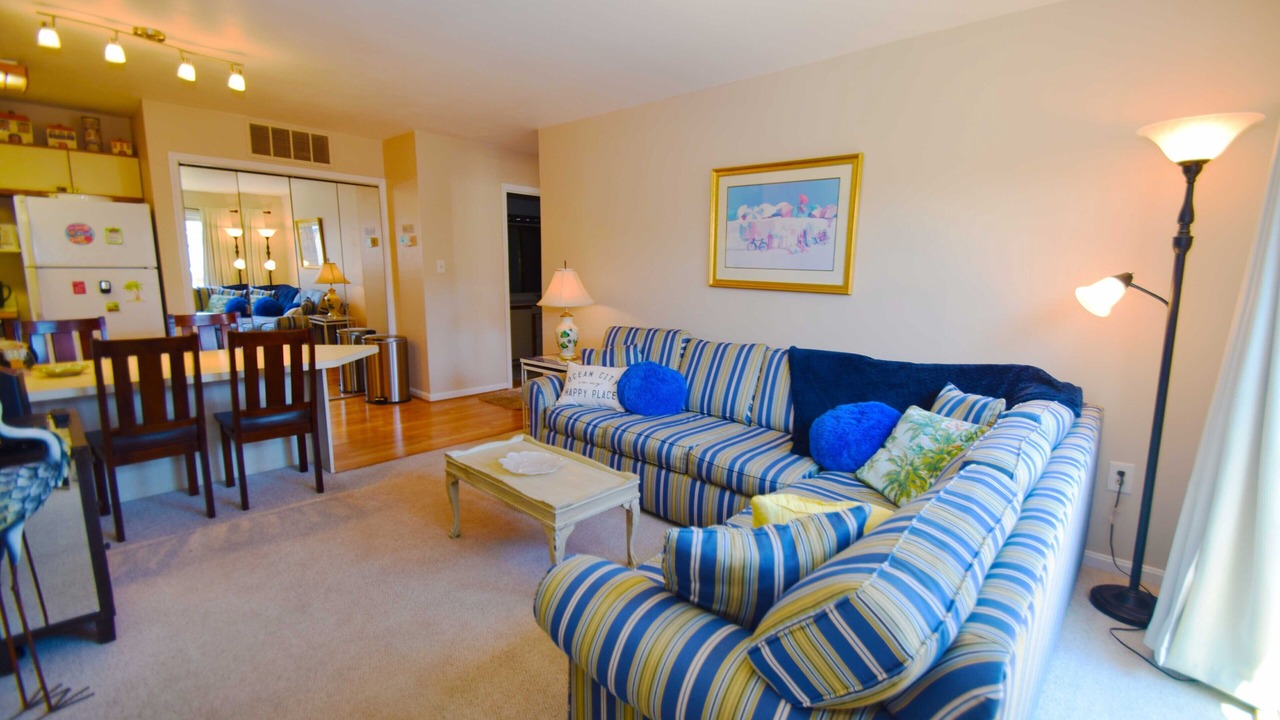 Photo of Livingroom in North Ocean City