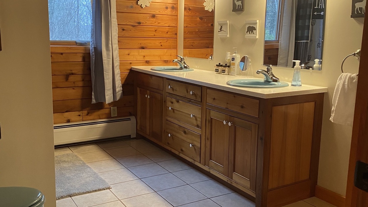Photo of Bathroom in Cuttingsville