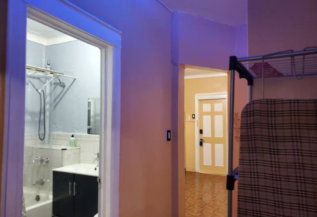 Photo of Bathroom in Flatlands