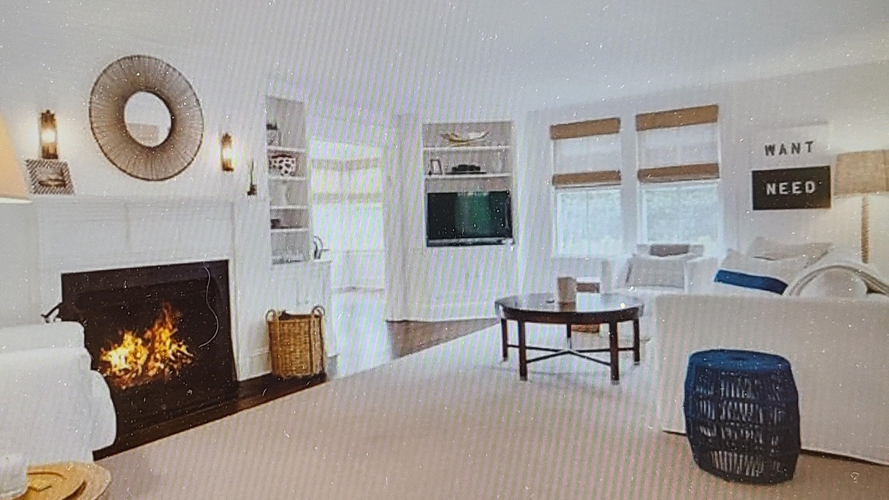 Photo of Livingroom in Village of Southampton
