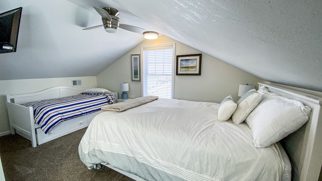 Photo of Bedroom in Oak Harbor