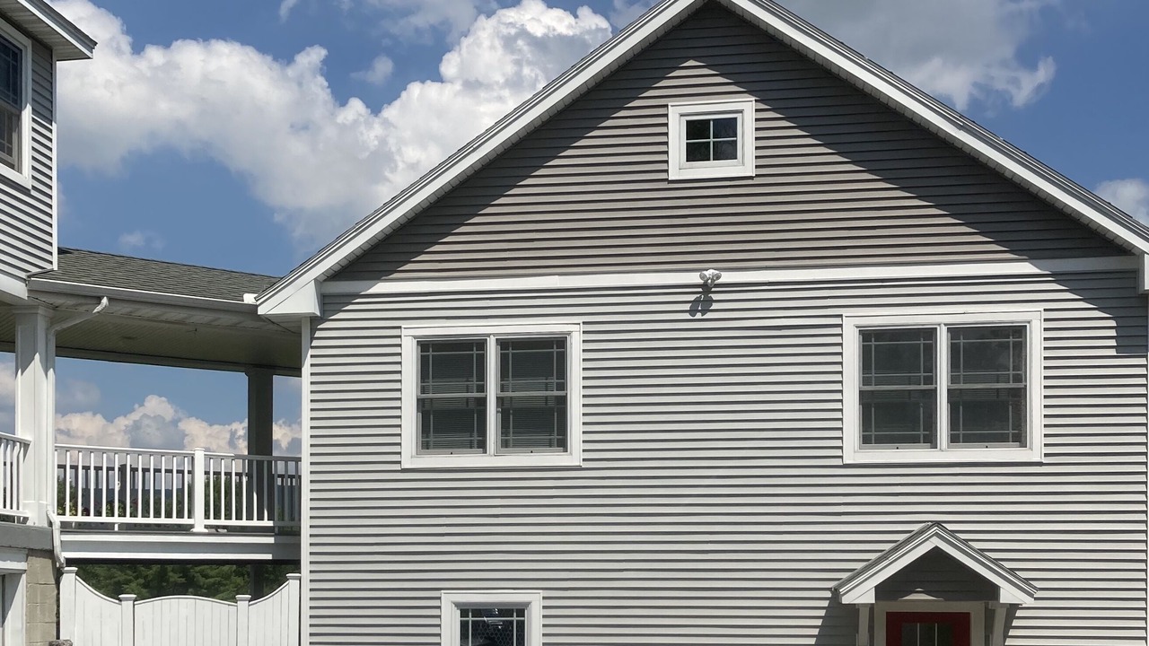 Photo of Others in Lee
