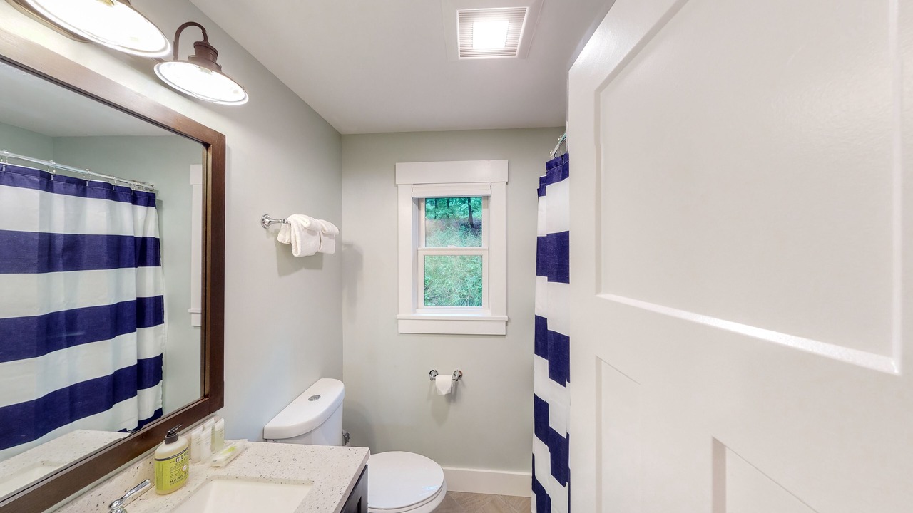 Photo of Bathroom in Malletts Bay
