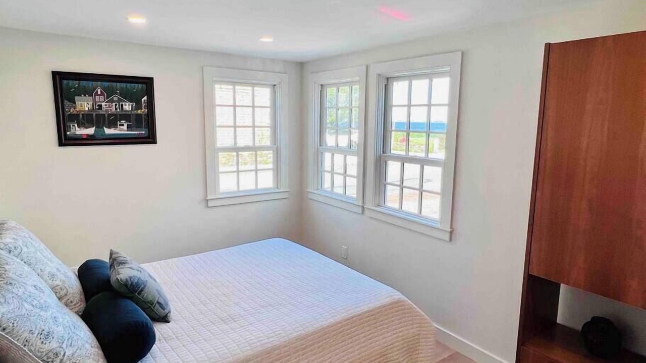Photo of Bedroom in Newburyport