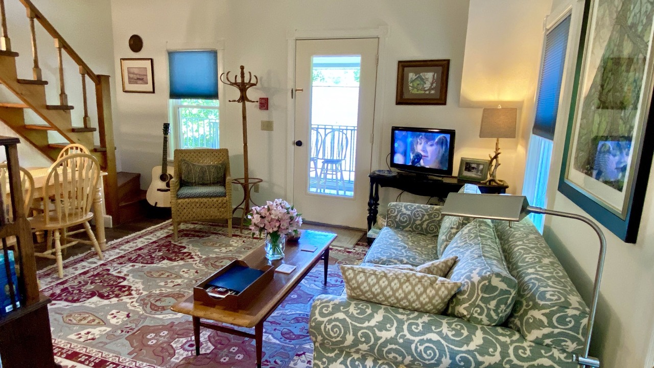 Photo of Livingroom in Chautauqua