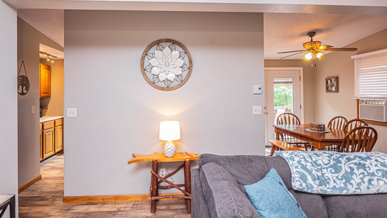 Photo of Livingroom in McHenry