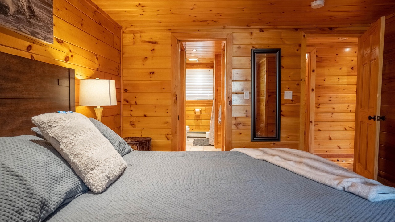 Photo of Bedroom in Campton