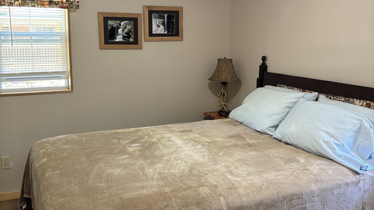 Photo of Bedroom in Valois