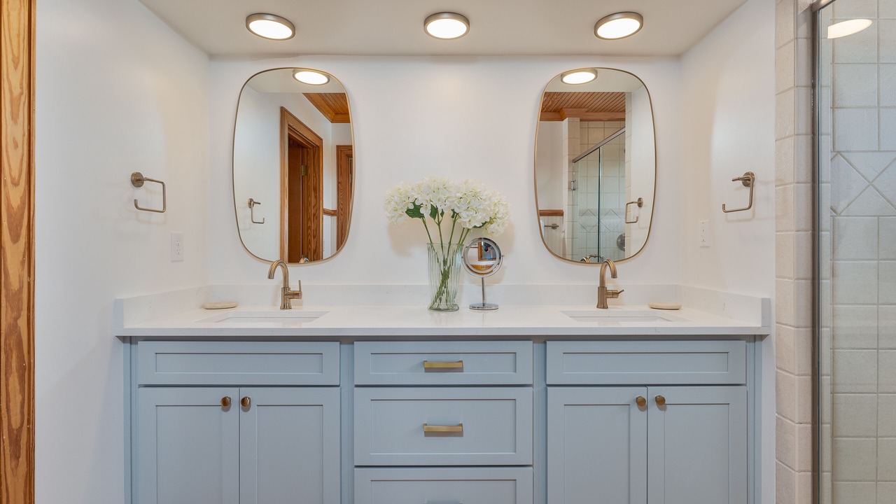 Photo of Bathroom in Spindrift