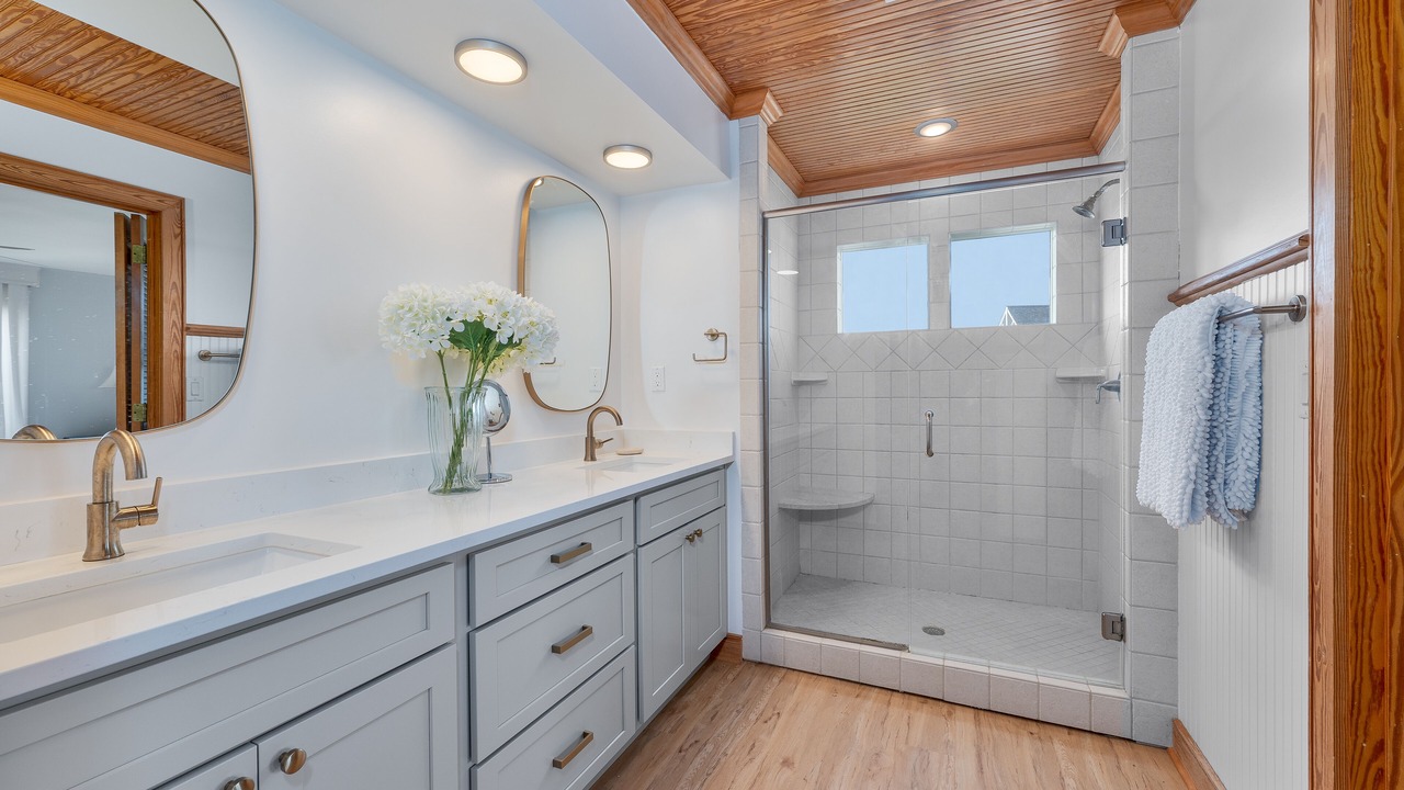 Photo of Bathroom in Spindrift